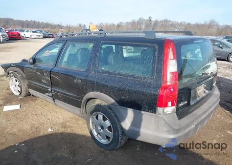 2001 Volvo V70 Xc from USA, damaged, VIN YV1SZ58D411039800